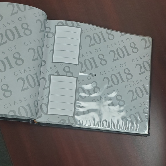 Class 0f 2018 photo album/memory book - Picture 3 of 4